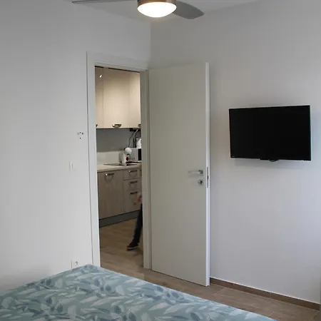 Tonka Apartment *